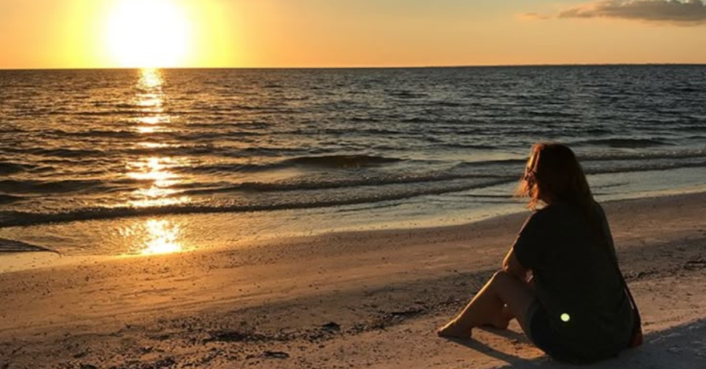 Sem Filtro e Sem Medo: O que a Praia me Ensinou Sobre Aceitar Minha Pele Real e Brilhar com Verdade