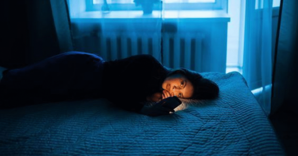 Eu Me Desconectei e a Vida Aconteceu: Como Me Libertei do Celular para Viver o Presente.