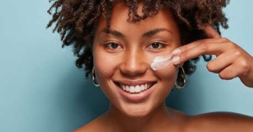 Meu ‘Glow’ Sem Esforço: Como 3 Produtos Salvaram Minha Pele e Minha Rotina Matinal.