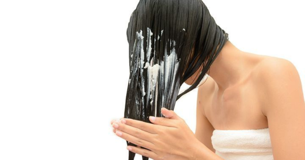 A Máscara de Cabelo que Eu Juro Que Funciona: Minha Receita Simples de 3 Ingredientes.