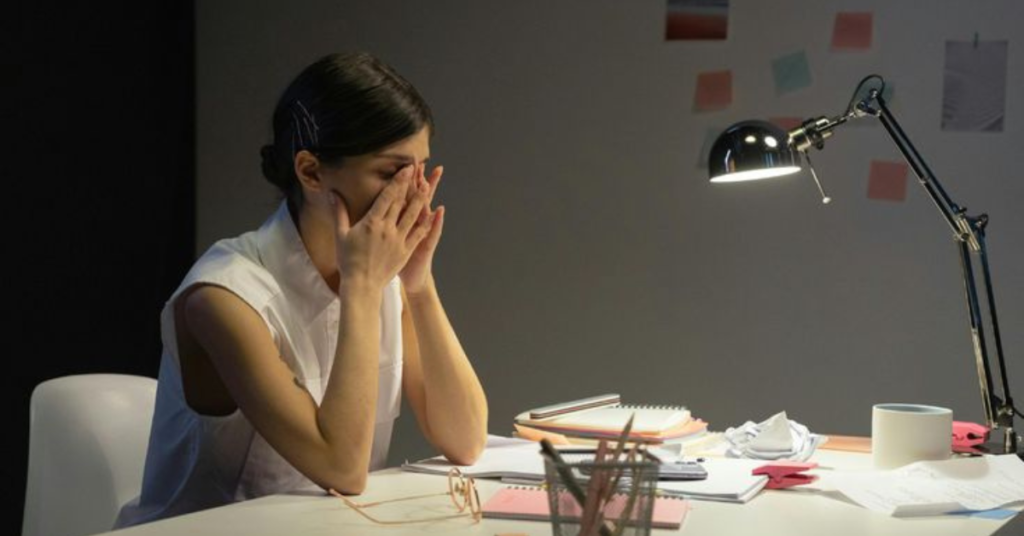 O Fim da ‘Multitarefa Tóxica’: Por Que Fazer Uma Coisa de Cada Vez É Mais Produtivo.